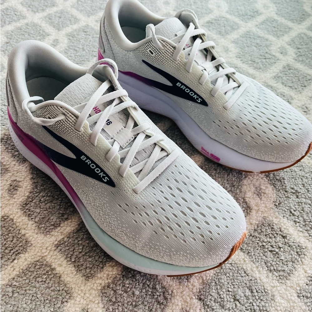 Brooks Ghost 16